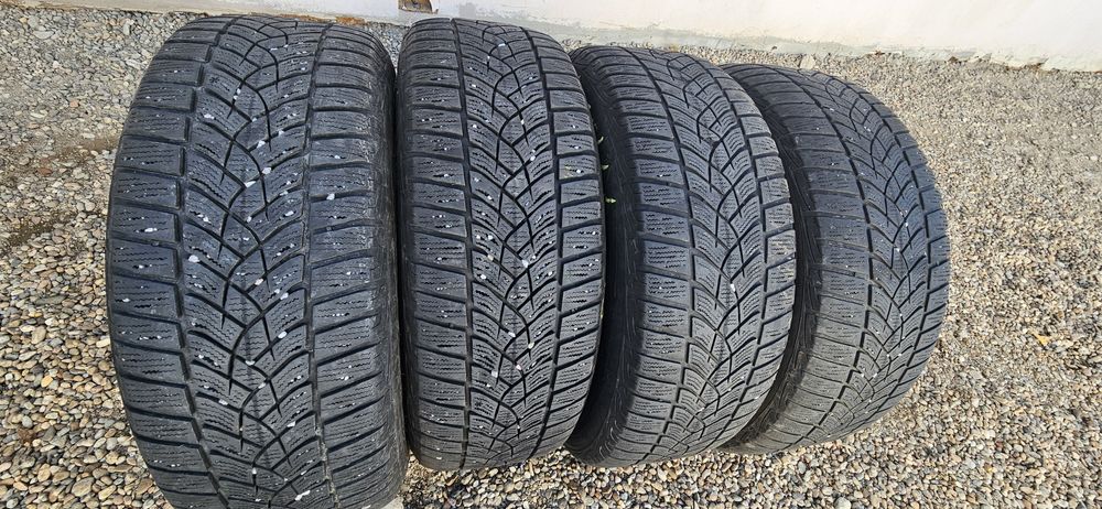 Jante anvelope Goodyear 215/55 R17 98V M+S Vw Passat Golf Sharan Skoda