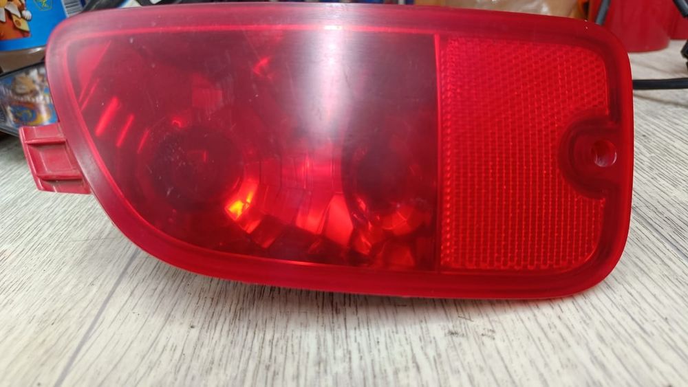 Задний фонарь 25 000
