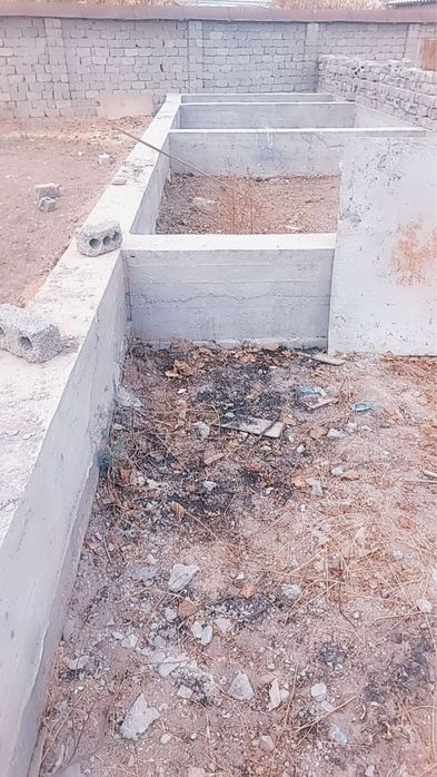 Ер сотилади 4 сотих 4 хона фундаменти билан