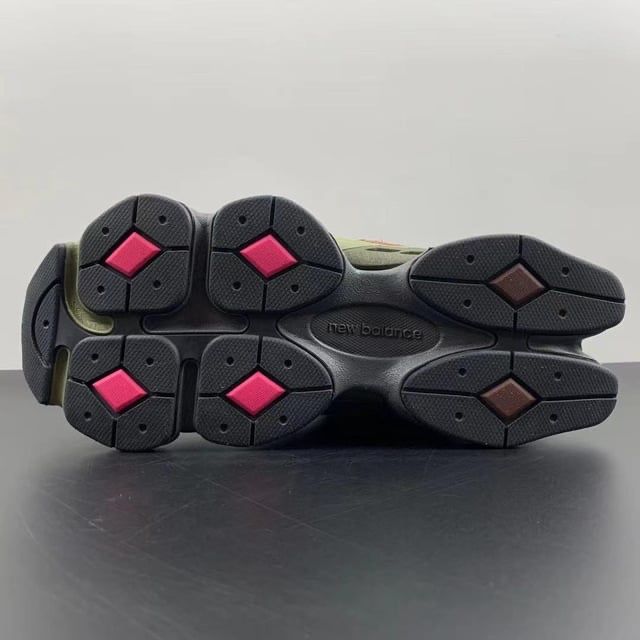 Нови дамски маратонки New Balance 9060 Rich Oak Burgundy