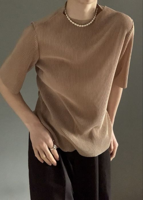 Top caramel plisat S/Xs/M. Nou fără etichetă.