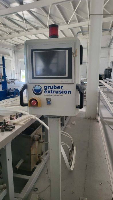 Екструдерна линия Battenfeld-Cincinnati Konos 75 – дву шнековa