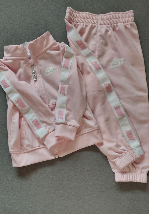 Чисто нов детски екип - Nike !