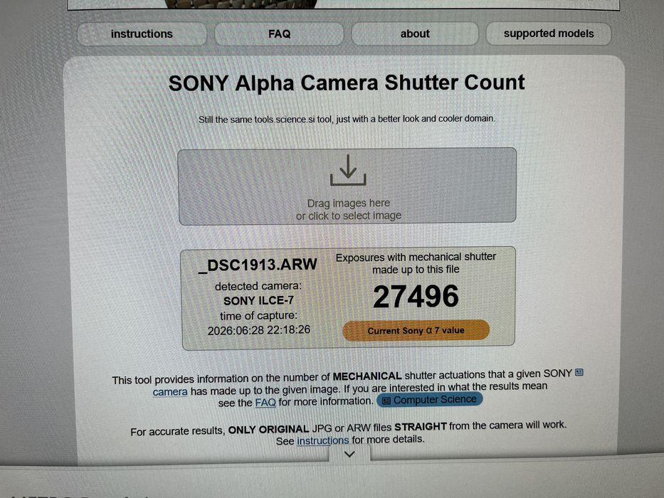 Aparat Foto Sony A7 + grip + 3 baterii