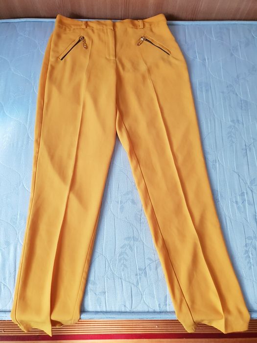 Pantaloni galbeni, de damă, S/36