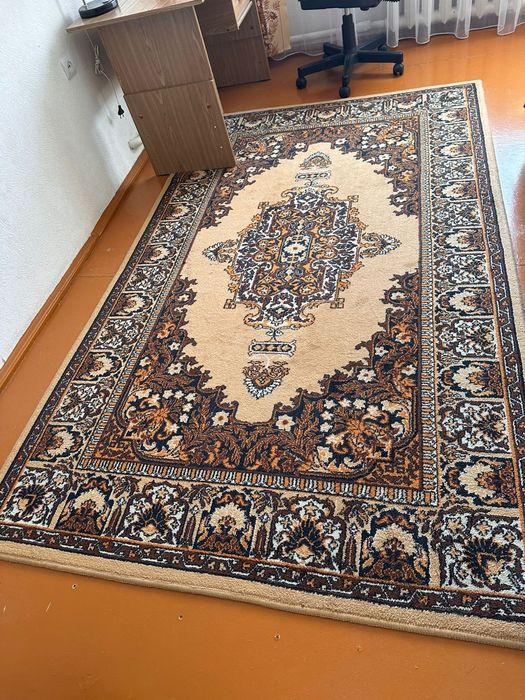 Продам ковёр1,5×2,5