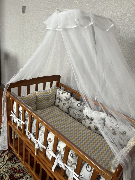 Продам деревянную манеж