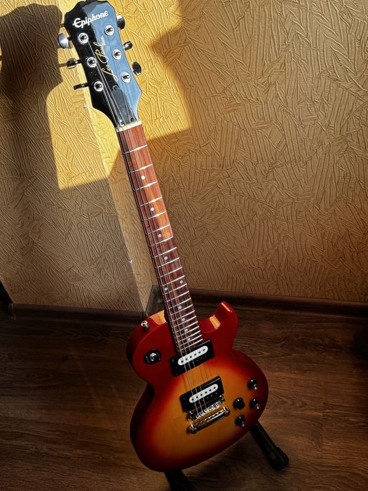 Электрогитара  Epiphone Les paul, Cort G280 Select