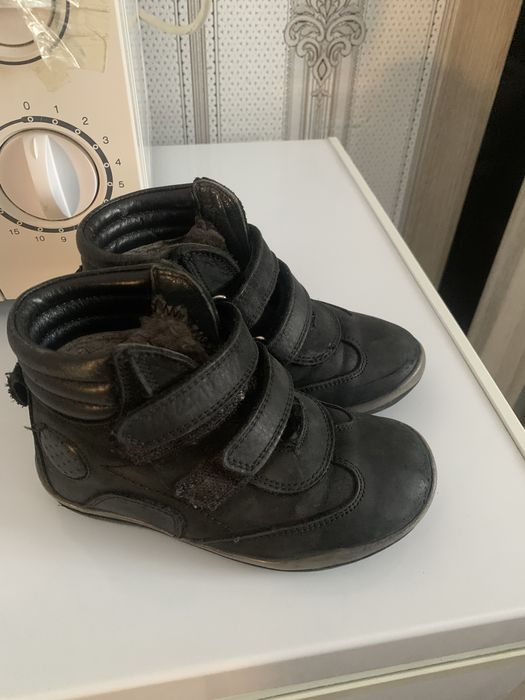 Продам сапоги на мальчика