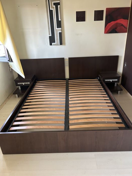 Vand diferite piese de mobilier