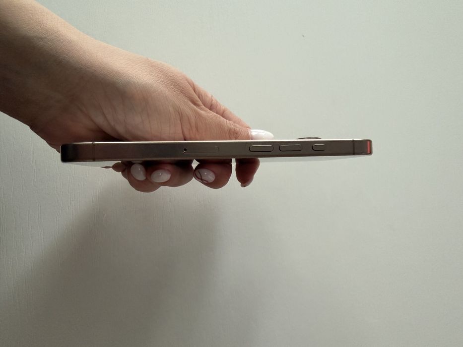 Iphone 16 pro в гаранция до края на годината