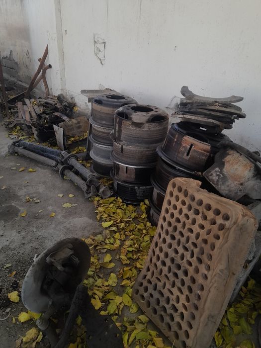 Зил запчастлар сотилади