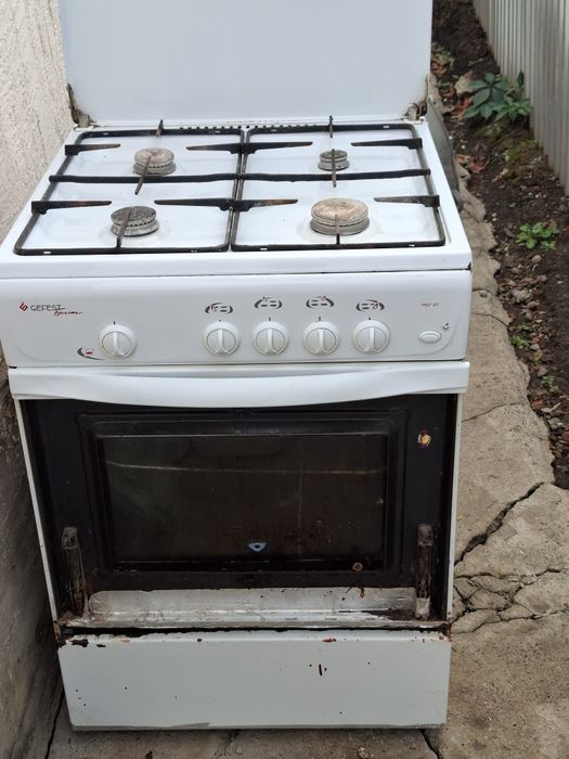 Продается газовая плита,GEFEST