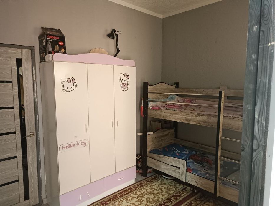 Продаётся дом в Сергелях,одноэтажный с тремя комнатами.