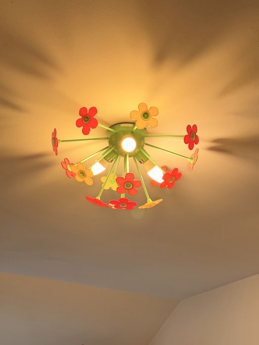 Vand lustra cu telecomanda copii