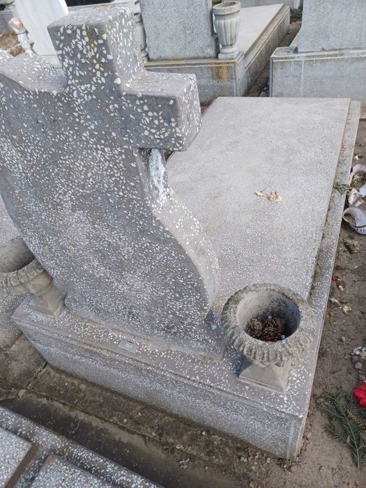 Loc de veci Cimitir Someșeni Cluj – cavou 2 locuri supraetajat, placat