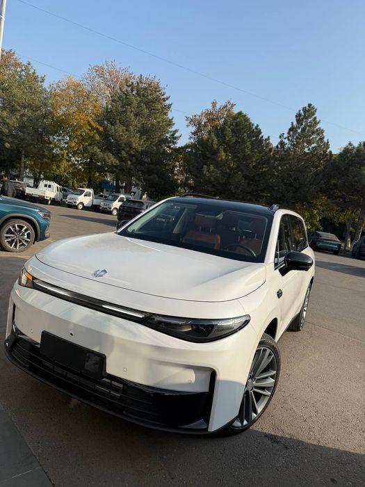 C16 2025 gibrit Leapmotor