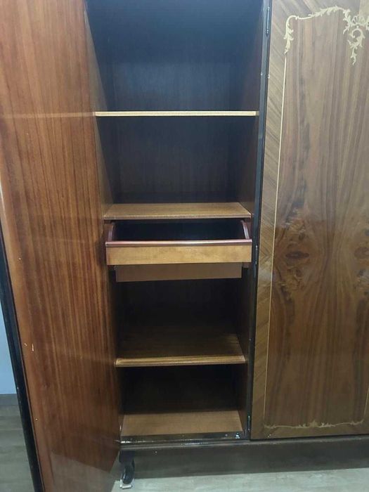 Шкаф в спальную комнату