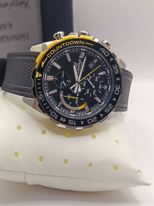 Часовник Casio EFR - 566 / 22 месеца гаранция