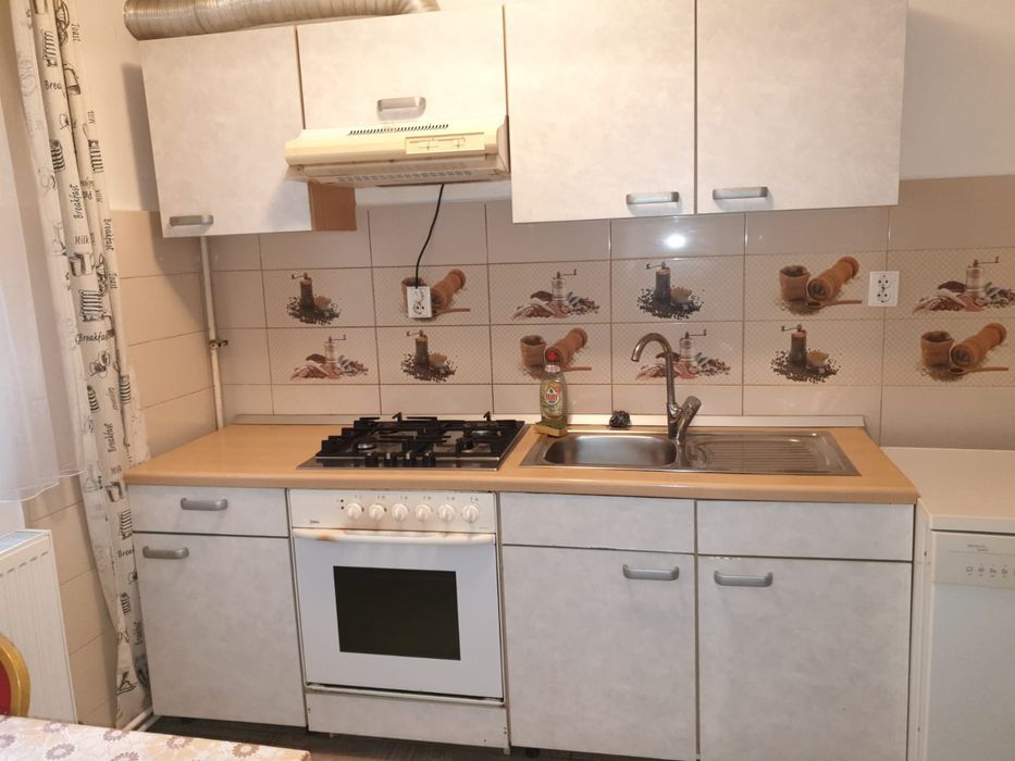 Apartament 3 camere de inchiriat