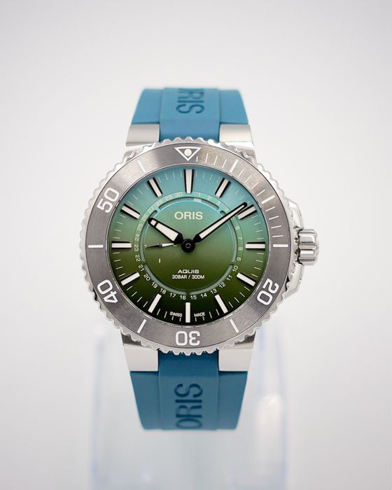 Oris Aquis Dat Watt LIMITED