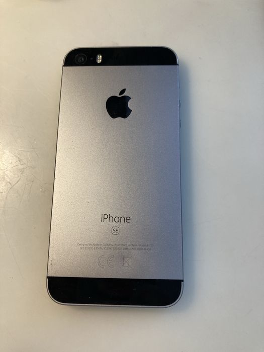 Iphone SE 2016 in conditie foarte buna cu baterie noua
