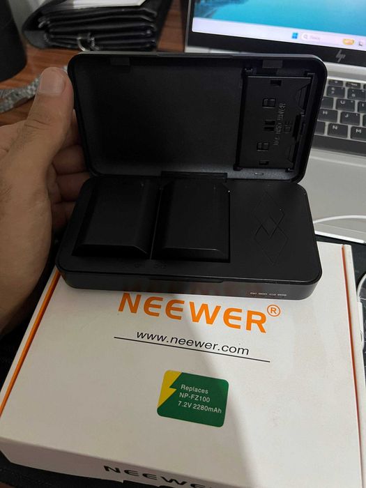 Sony Zv-e10 Mark 2 + Neewer Zaryadlovchi + 2 ta qoshimcha batareyka