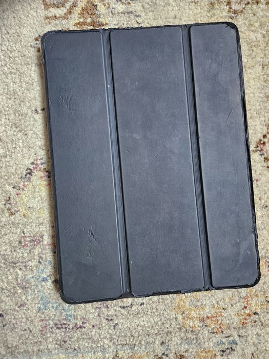 Ipad 8 с химикалка, rosegold в отлично състояние