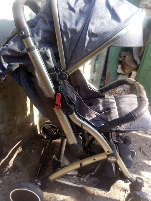 Коляска детская прогулочная