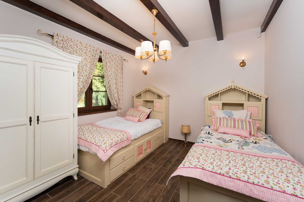 Cabană de vis în Poiana Mărului - Caras Severin  - langa lac !!!