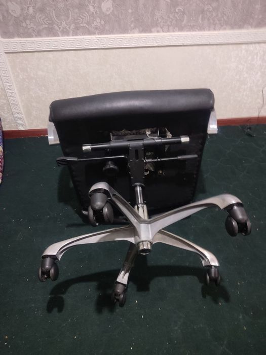 8897 model ofisniy kojiniy kreslo