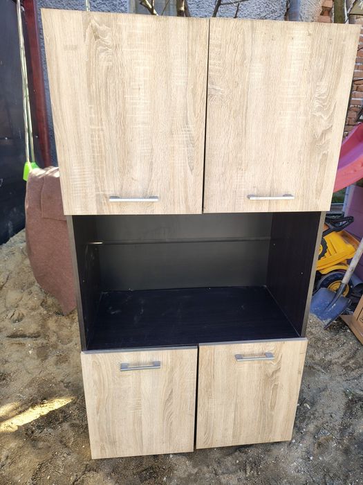 Dulap haine, comoda, televizor