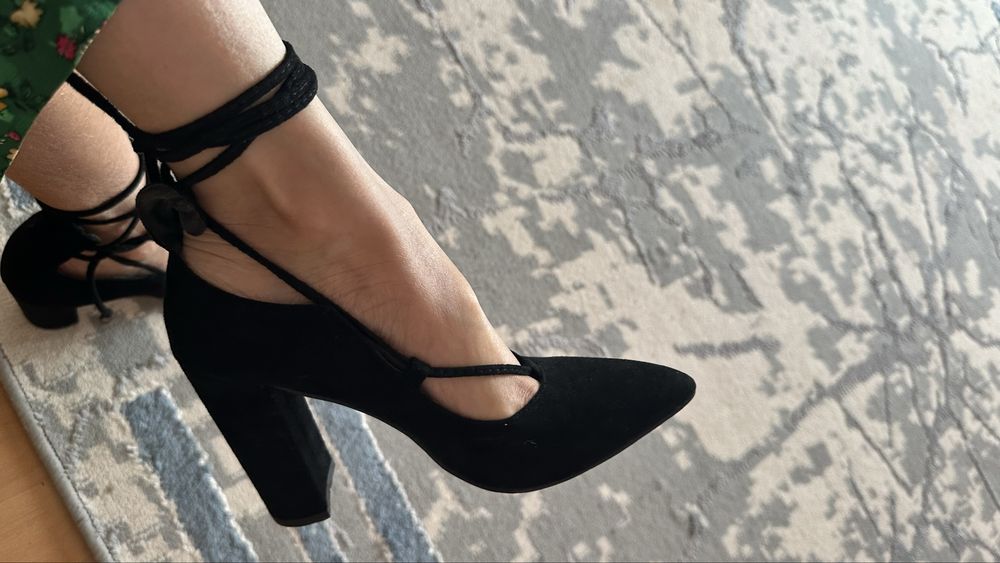 Продам женский туфли