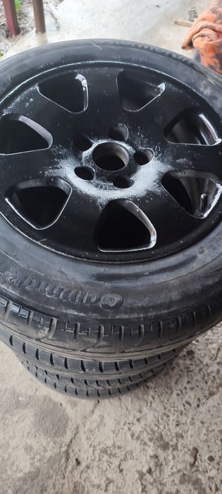 Jante aliaj pe 15 cu cauciucuri