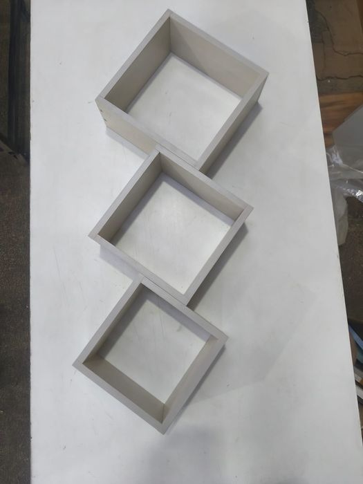 Полочки квадратные