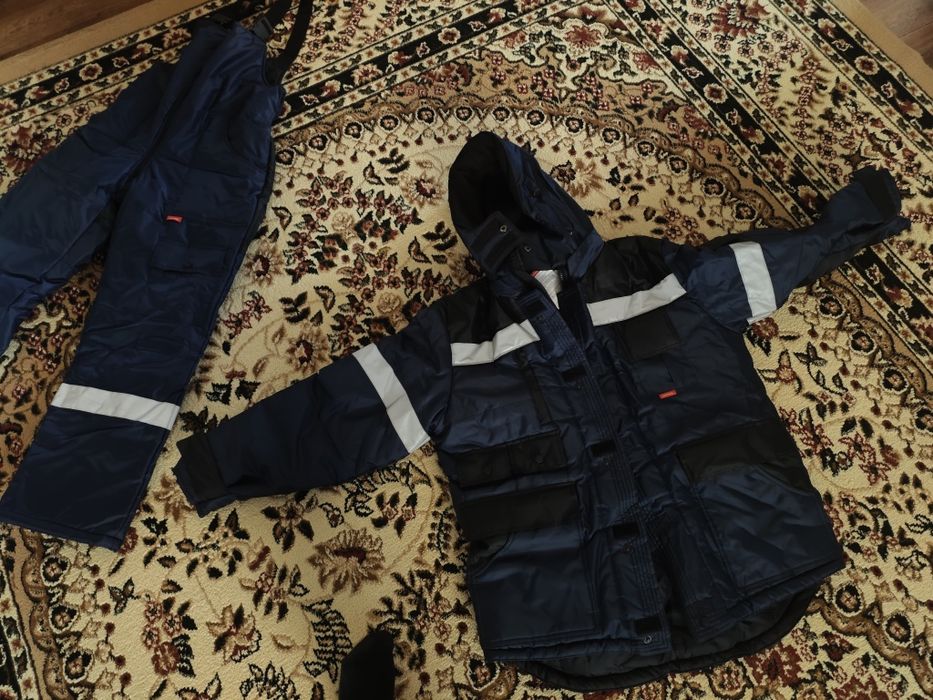 Зимняя спец куртка  с комбинизоном тёплая