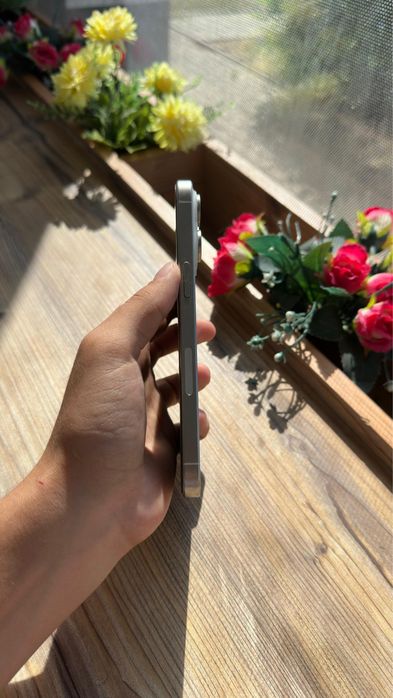 White Iphone 15 Pro Max