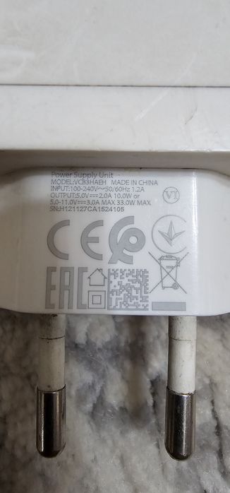 Продам зарядку oppo