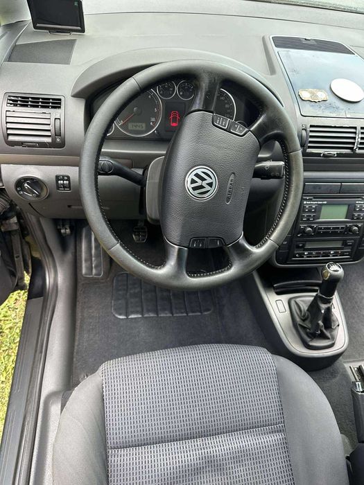 Vând VW Sharan 1.9tdi cod motor BVK An fabricație 2008