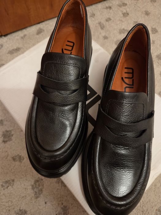 Vînd mocasini piele