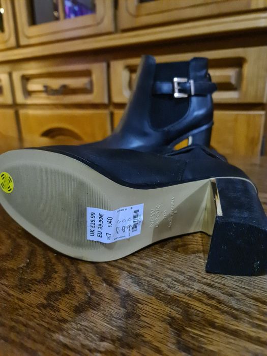 Ghete/botine marimea 40