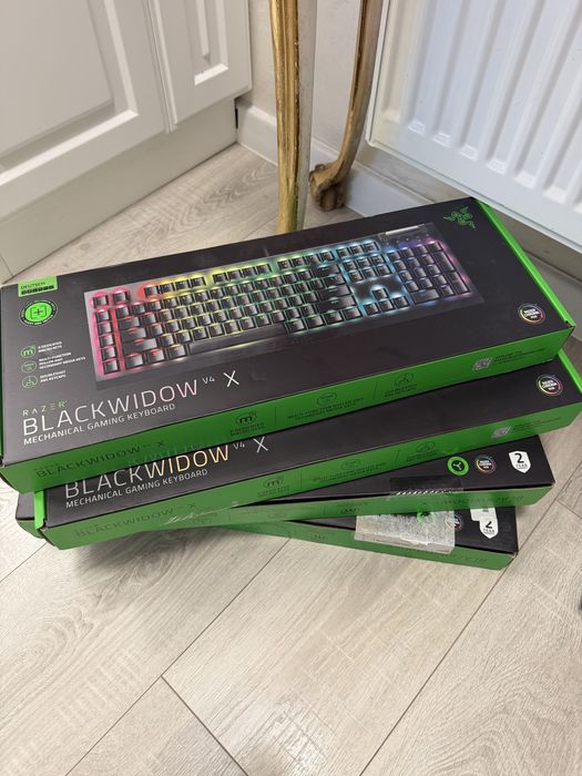 Noua , la cutie Razer Chroma RGB Tastatura Gaming mecanica RAZER BlackWidow V4 X noua sigilata la cutie