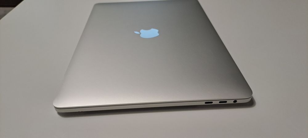 Apple MacBook Pro 13" (2016) – Touch Bar | A1706