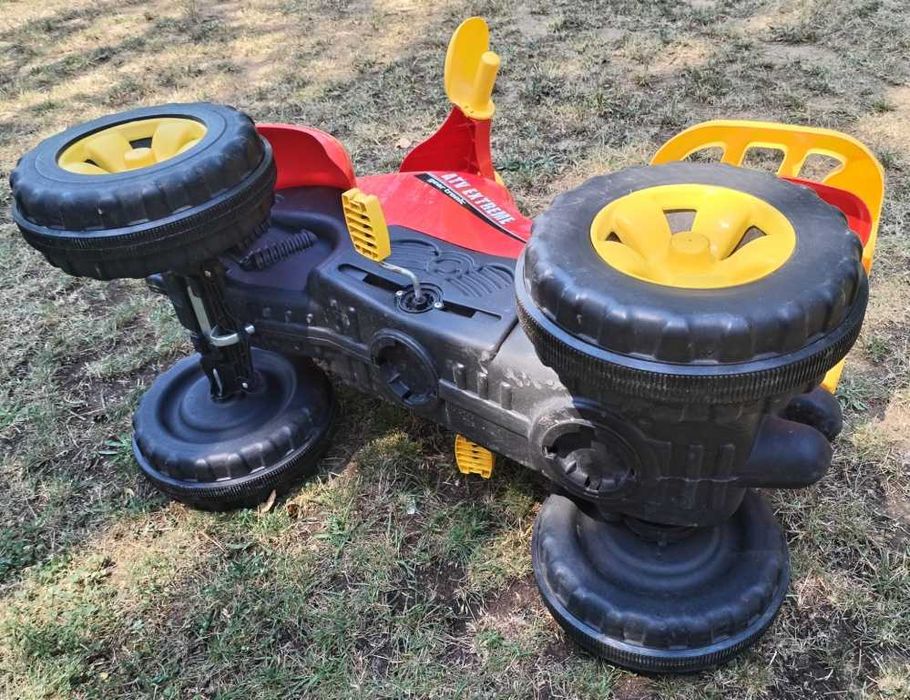 Детско АТВ четириколка с верига и педали като колело