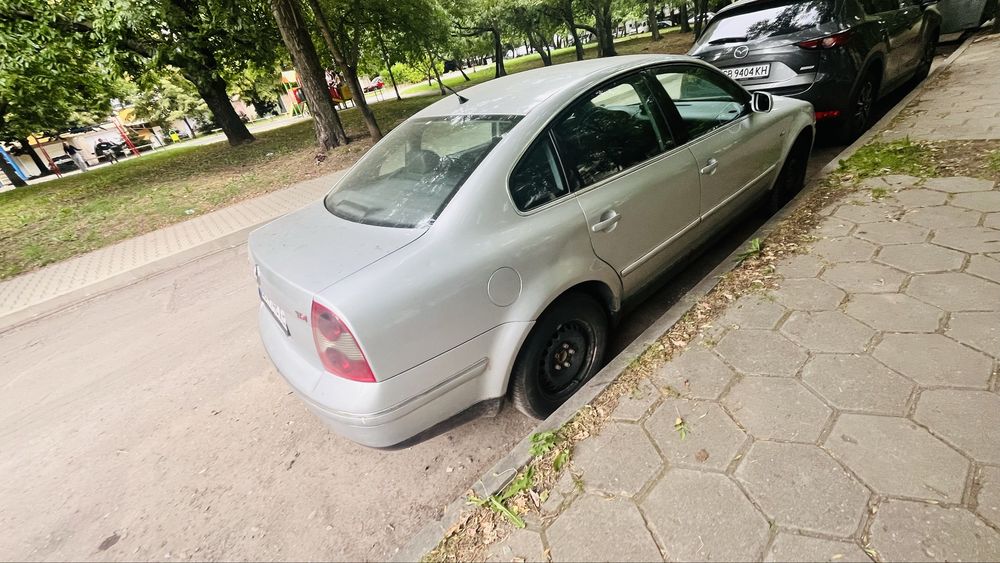 Продавам Volkswagen Passat 1. 9 TDI 131.кн.6 скорости