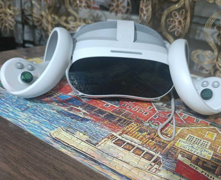 VR очки Pico 4 память 8/128 gb