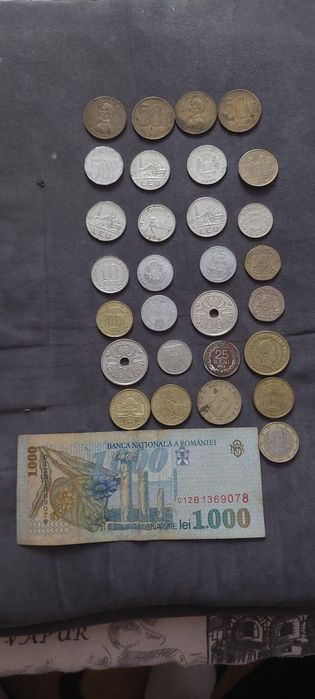 Vând monede și bancnote vechi