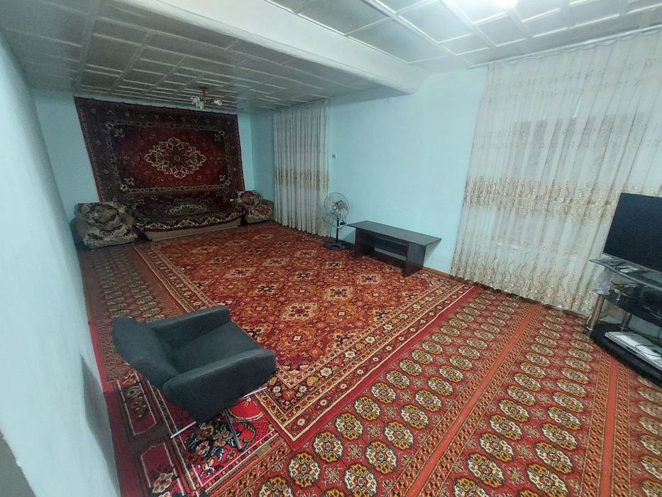 Срочно Payariq shahrida 8 sotixli hovli sotiladi srochno