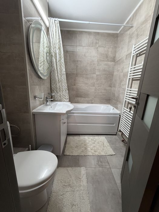 Inchiriez apartament cu 2 camere , Bld Decebal