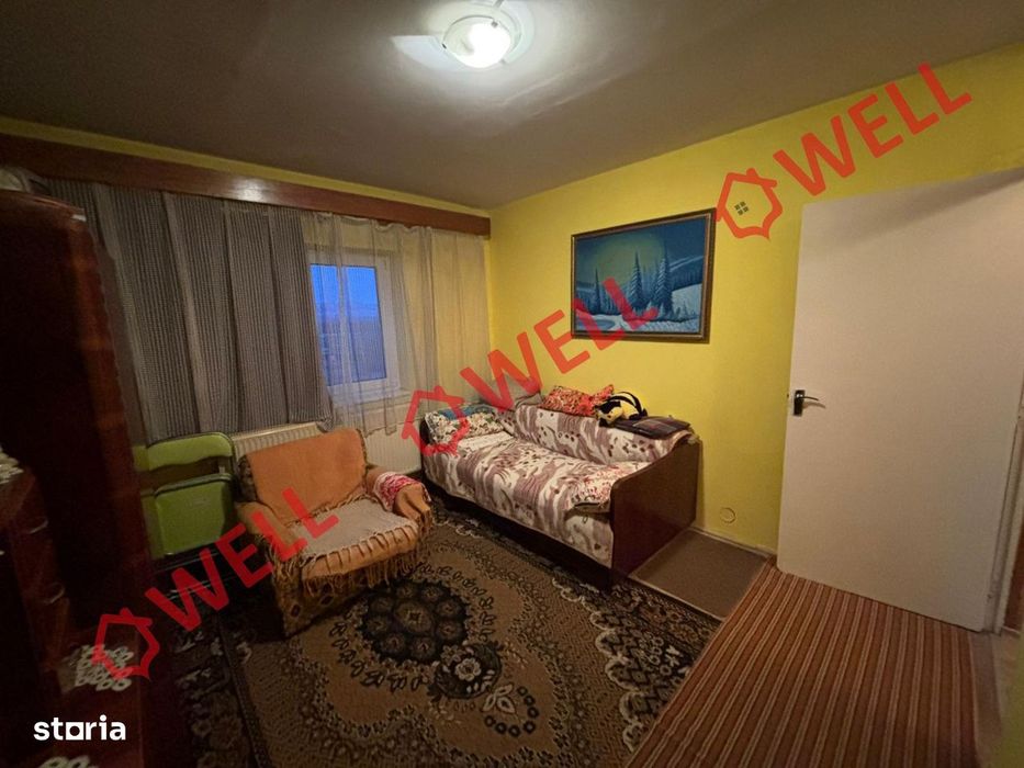 Apartament cu 3 camere de vânzare pe strada Cernatului!